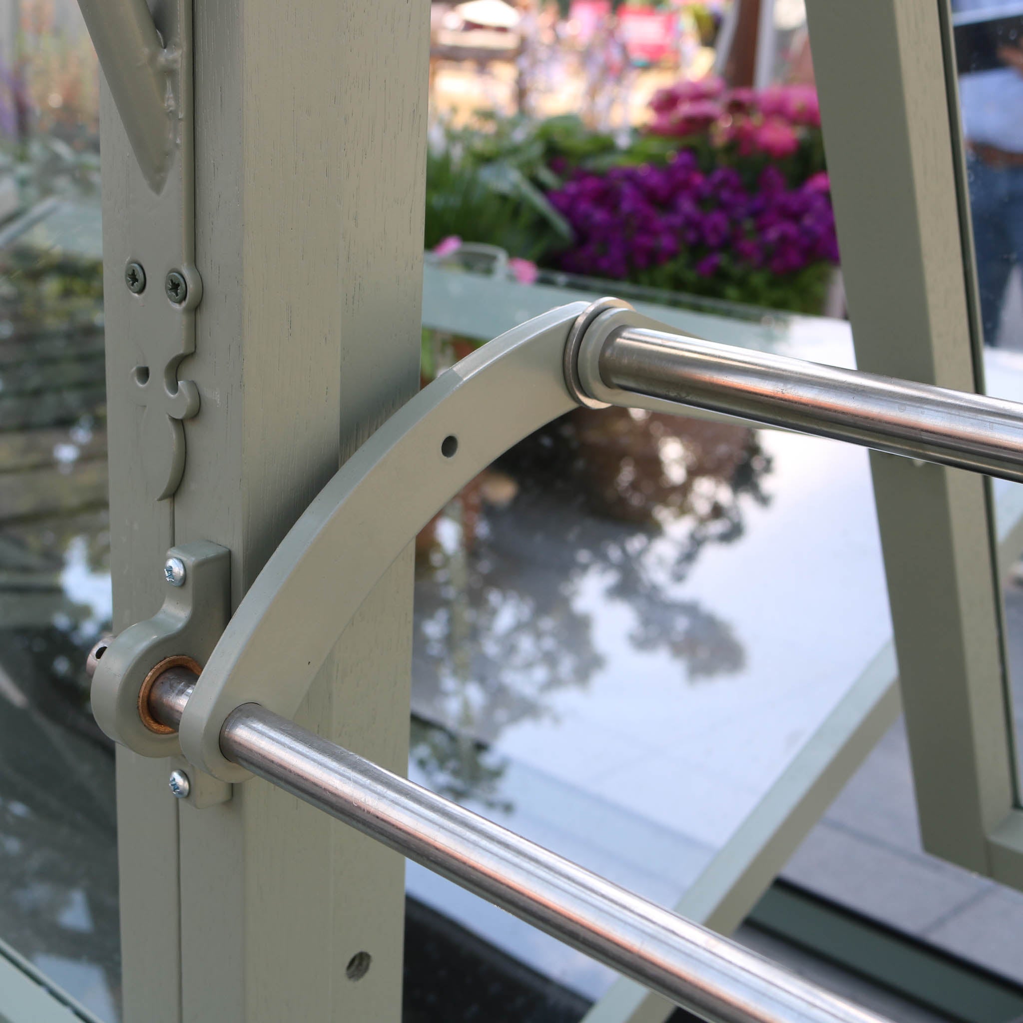 Additional Opening Sash with Manual Opener